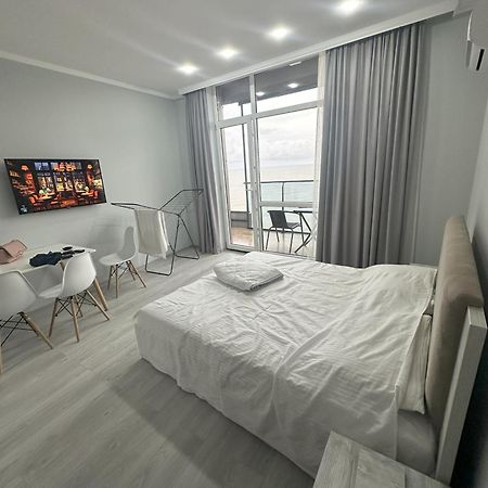 Bi Residence Sea View Luxury บาทูมิ ภายนอก รูปภาพ